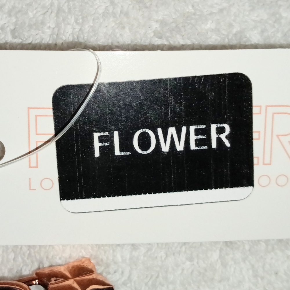 Foldout Cosmetic Case - Picture 4 of 5